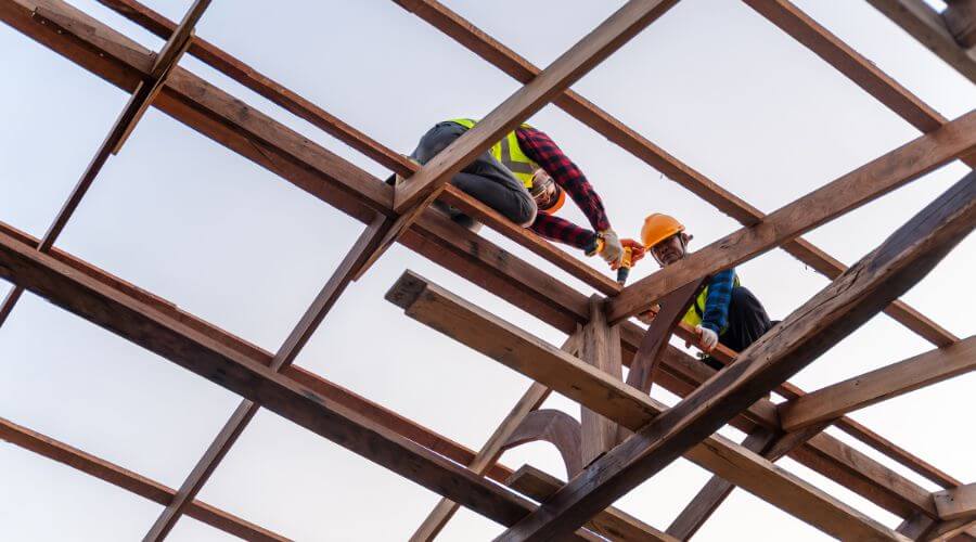 Expert Emergency Roof Repairs services in Higbee, MO